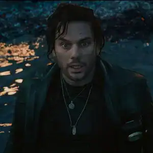 Jeremy Irvine as James Sunderland emerging from the water in Return to Silent Hill teaser trailer.